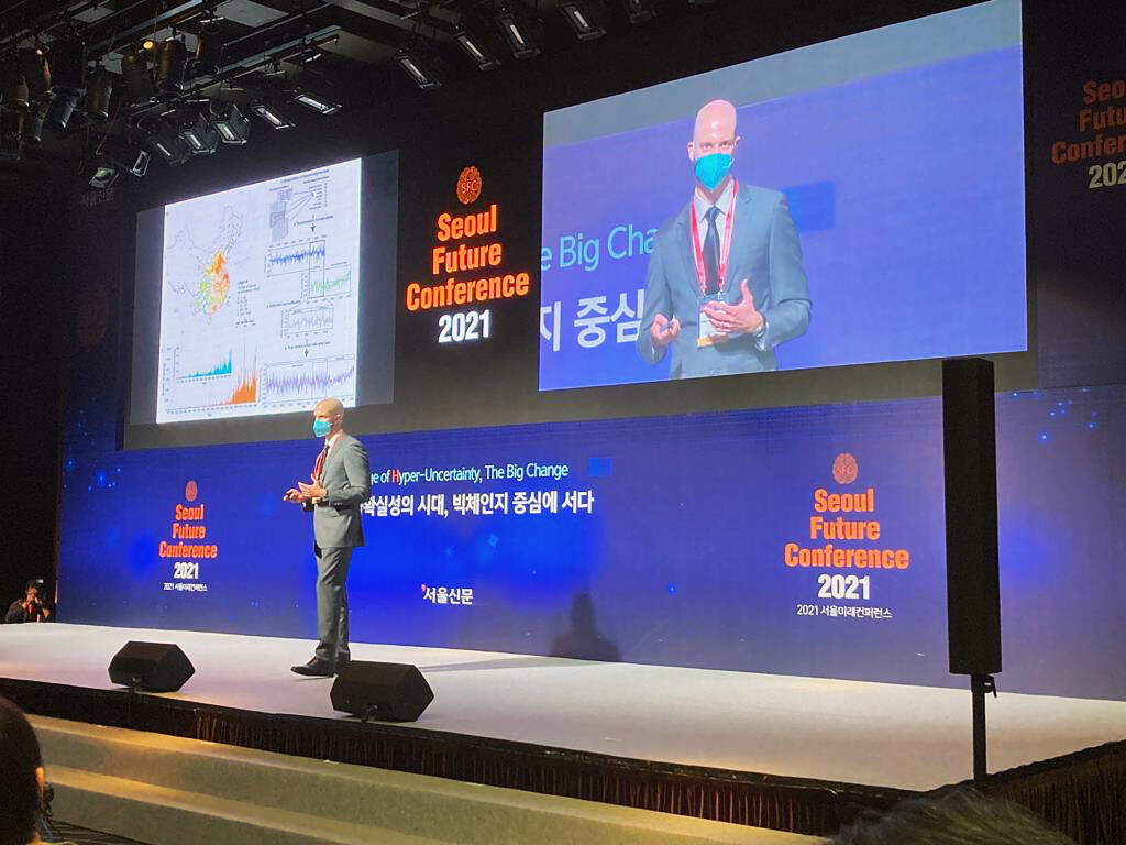 Dagomar Degroot speaking at the Seoul Future Conference